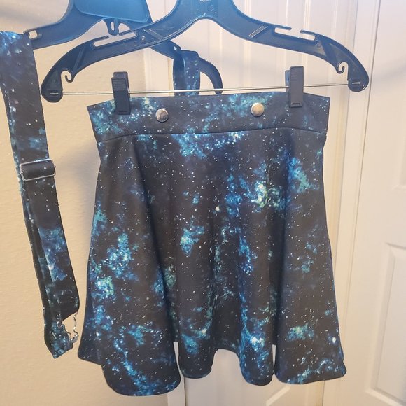 Galaxy Print Suspender Skirt - Picture 5 of 7